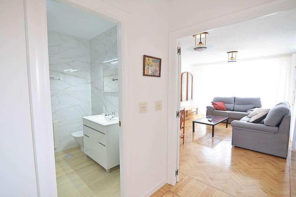 El Apartamento De Santa Pilar By Just Room Сантандер Екстериор снимка