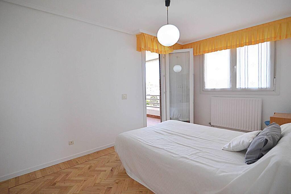 El Apartamento De Santa Pilar By Just Room Сантандер Екстериор снимка