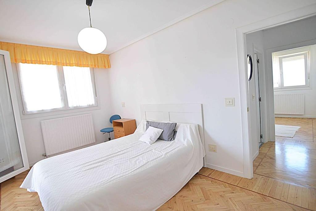 El Apartamento De Santa Pilar By Just Room Сантандер Екстериор снимка